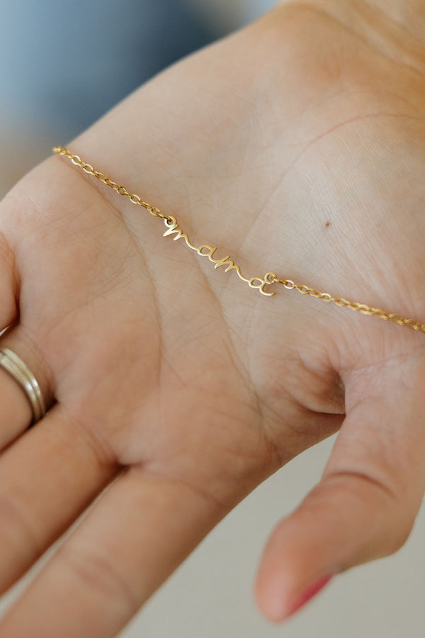 Mama Pendant Necklace-Gold