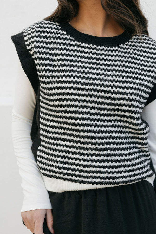 Tenlee Sweater Vest-Black/Ivory