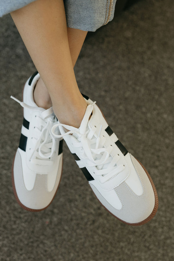 Luella Sneakers-White/Black