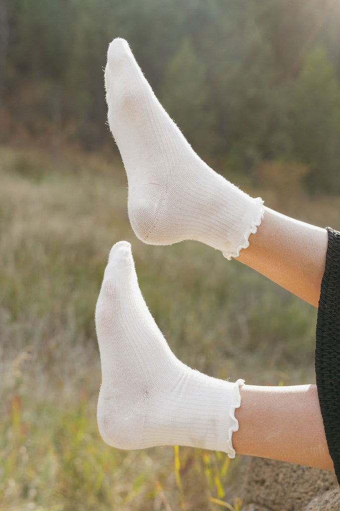 Ruffle Socks-White